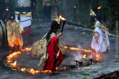 三世紀日本「卑彌呼」之謎： shamanic ritual 和 Yamato 王國的崛起